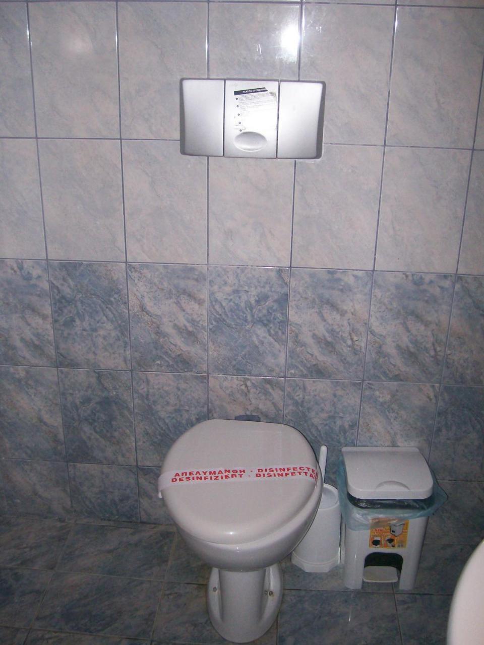 Dolphins House Apartment Койнира Екстериор снимка
